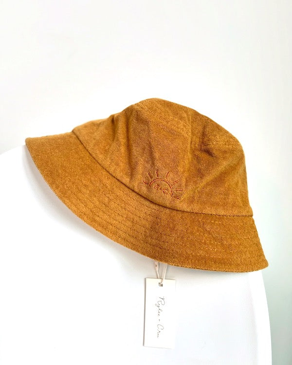 rylee + cru ochre velour bucket hat 6Y NWT