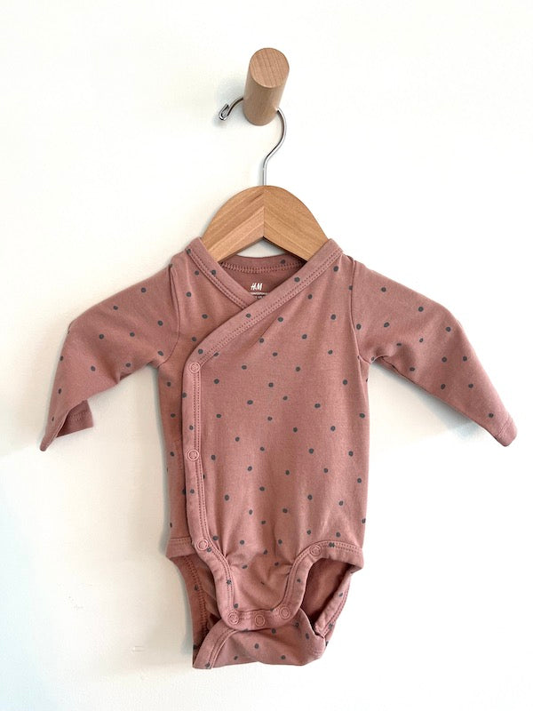 h&m rose dot onesie organic NB