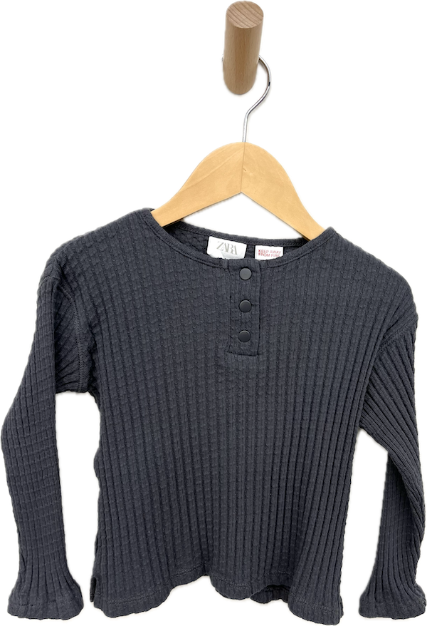 zara charcoal waffle long sleeve with snaps 2/3T