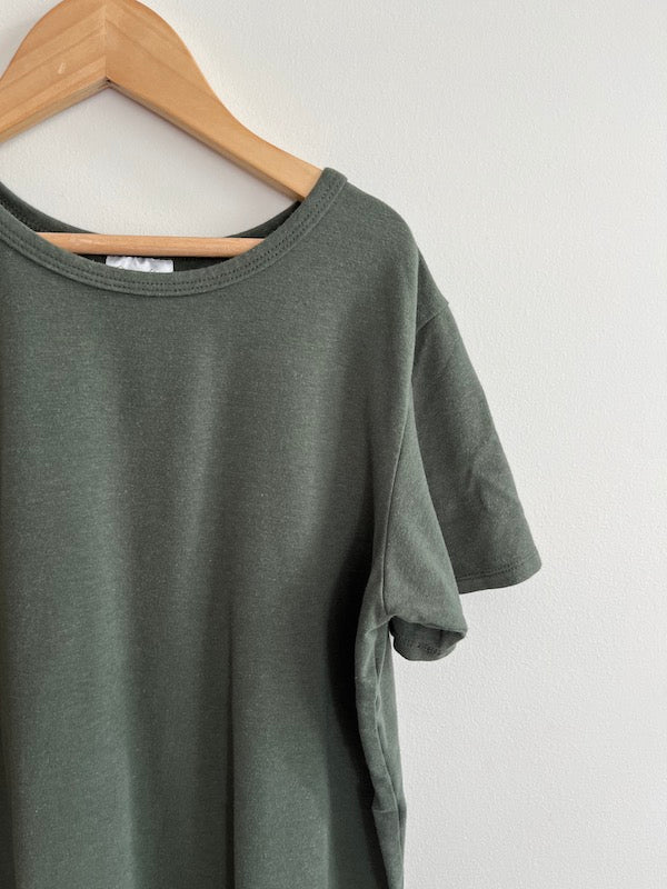 jax+ lennon dark green t-shirt YL 9Y