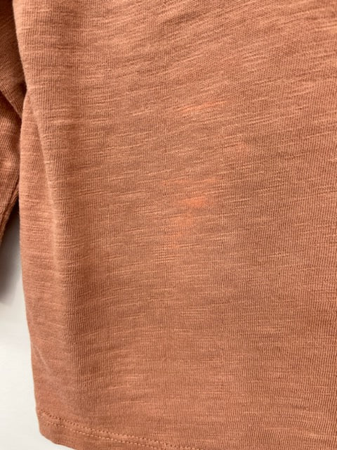 h&m rose clay shirt 12-18m (colour imperfection on back)