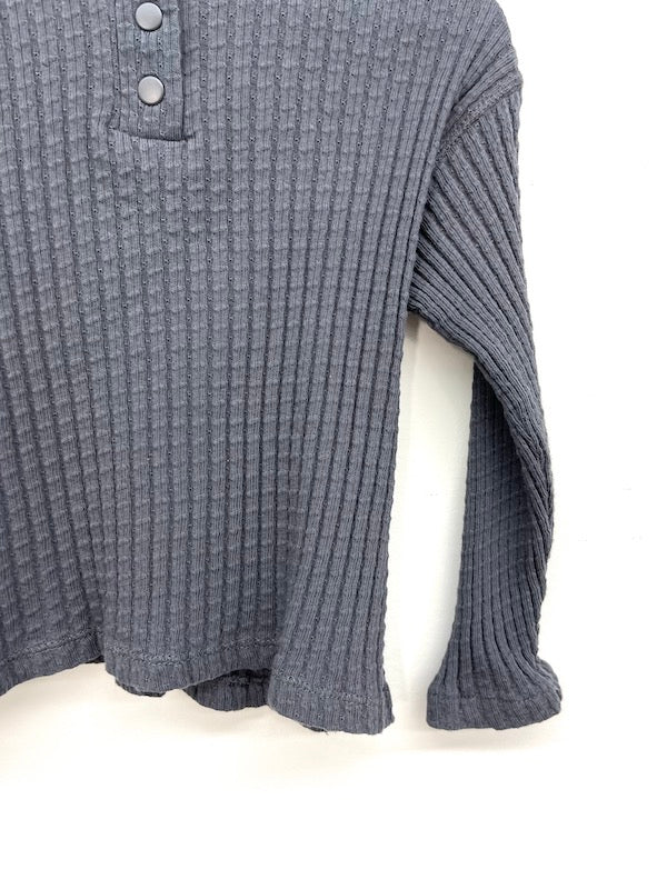 zara charcoal waffle long sleeve with snaps 2/3T